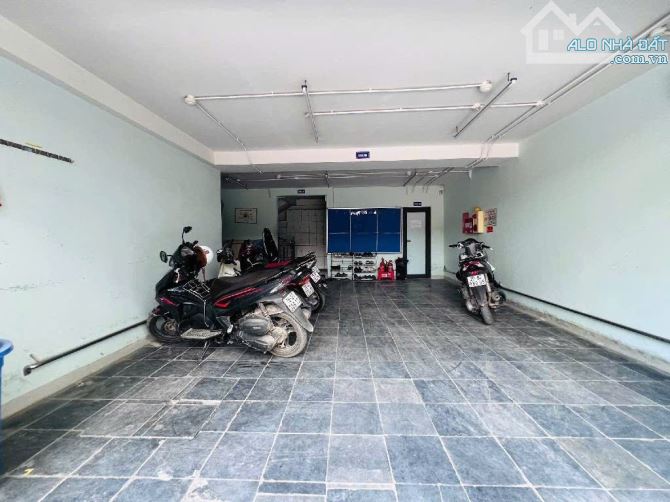 Bán nhà Nguyễn Hoàng - Dương khuê - 70m - 8 tầng thang máy - Nhỉnh 33 tỷ, mặt tiền 6.6m - 6