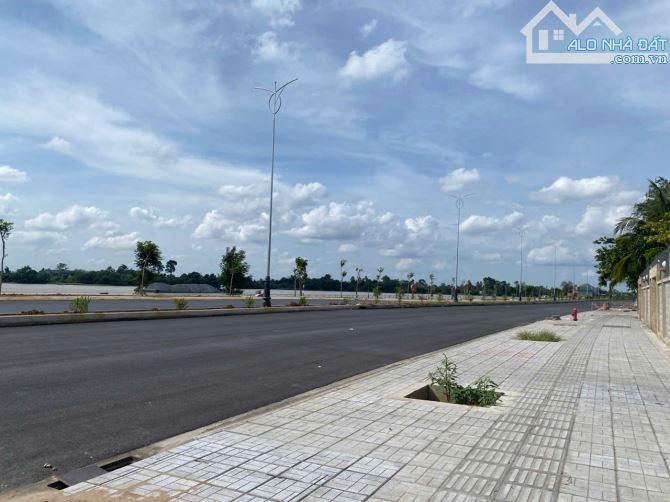 Bán Nhà Biệt thự Vườn, dt 1850m² Giá 25 tỷ Đường Bờ Kè View Sông, Bửu Long, Biên Hòa - 6