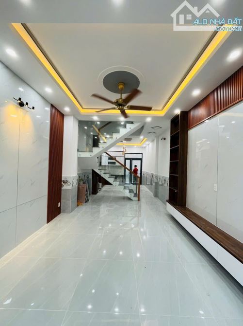 Nhà 1 trệt, 2 lầu, Khu Dân Cư An Sương, 4x16m, đối diện công viên nhỏ, 7.89 tỷ TL - 6