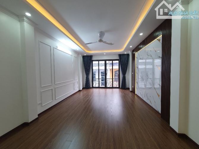 BÁN NHÀ THANG MÁY,PHỐ KIM ĐỒNG,HOÀNG MAI  GARA,VỈA HÈ KINH DOANH. 51m.6T. Giá hơn hai chục - 6