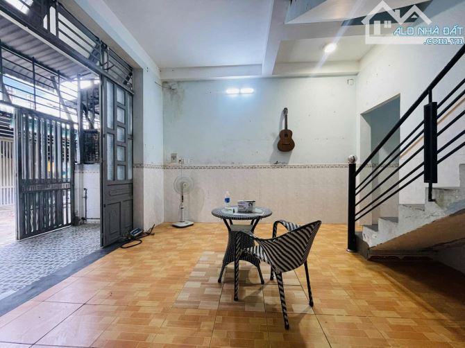 CHỦ GỞI BÁN NHÀ 1 TRỆT 1 LẦU PHƯỜNG ĐÔNG HÒA, ĐƯỜNG QL1K VÀO 150M, SỔ RIÊNG,THỔ CƯ 100% - 6