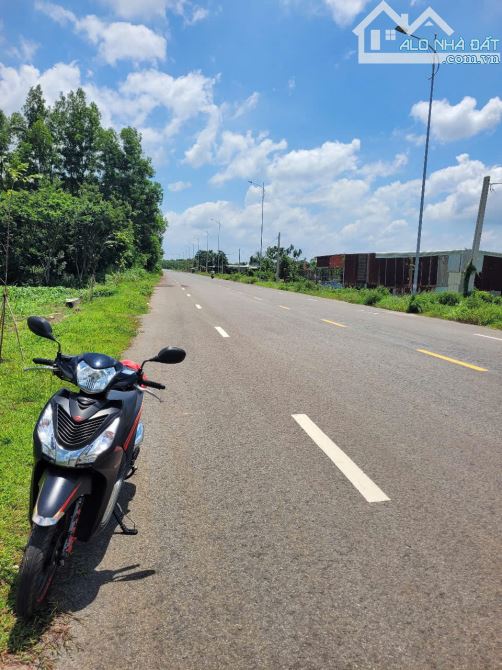 LÔ ĐẤT ĐẸP 2.5 HECTA MẶT TIỀN ĐƯỜNG CHÍNH DT992, LIỀN KỀ KCN ĐÁ BẠC, CÁCH CAO TỐC 10KM - 6