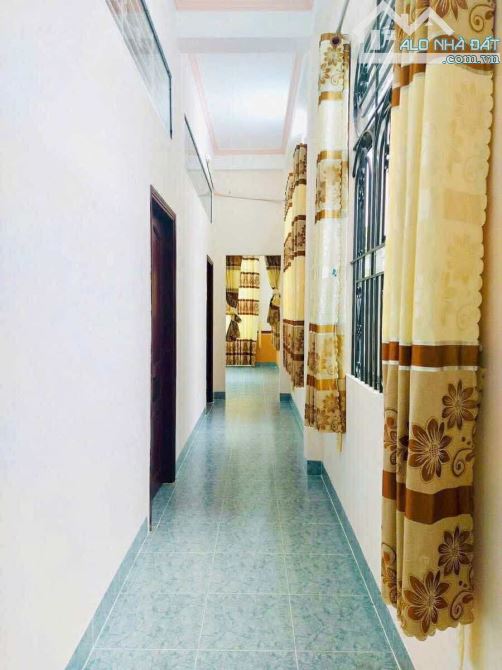 Cho thuê 400 m2 nhà và sân  đường Tầm Vu 9 triệu - 7