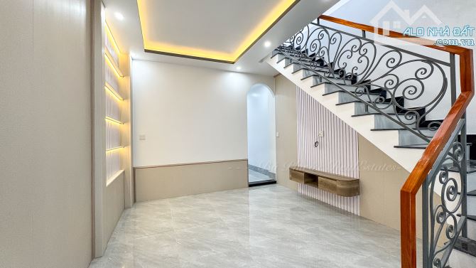 HÀNG HIẾM NHÀ RỘNG GIỮA TRUNG TÂM TP CẦN THƠ. Nhà đẹp đất nở hậu 8m - 7