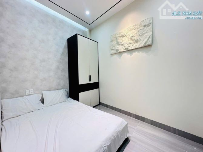 Nhà xây mới 3 tầng Hải Châu gần Sân bay , Cầu Rồng giá hơn 4ty - 8