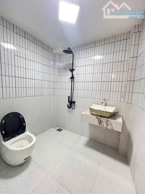 NHÀ 5 TẦNG - THÔNG SỐ HIẾM CÓ ( 5x20 ) - MT HẺM 6M XE HƠI RA VÀO VI VU  - NHÀ MỚI TẶNG - 8