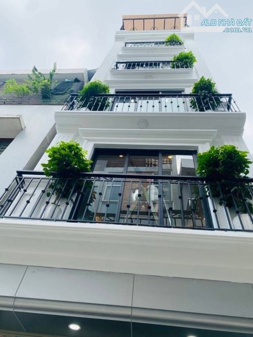 Bán Nhà Hồng Tiến Bồ Đề, DT: 45m2, Ngõ Ô tô thông vào nhà, giá nhỉnh 13 tỷ
