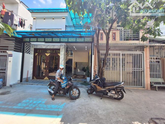Nhà phố gần chợ Tân Long, phường Tân Đông Hiệp TP Dĩ An. 3,8 tỷ