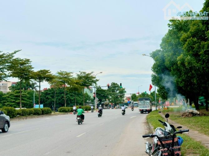 CHỦ NHỜ EM NGÂN BÁN MẢNH ĐẤT VUÔNG VẮN 👉ĐẸP NHƯ TỜ POLYME.👉HẬU NỞ PHONG THUỶ.