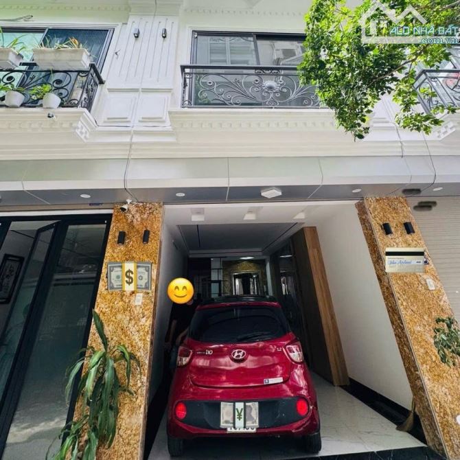 NHÀ ĐẸP Ở LUÔN 5T THANG MÁY PHÂN LÔ Ô VÀO NHÀ PHỐ PHÙNG CHÍ KIÊN CẦU GIẤY 45M2 MT 4M 16 TỶ