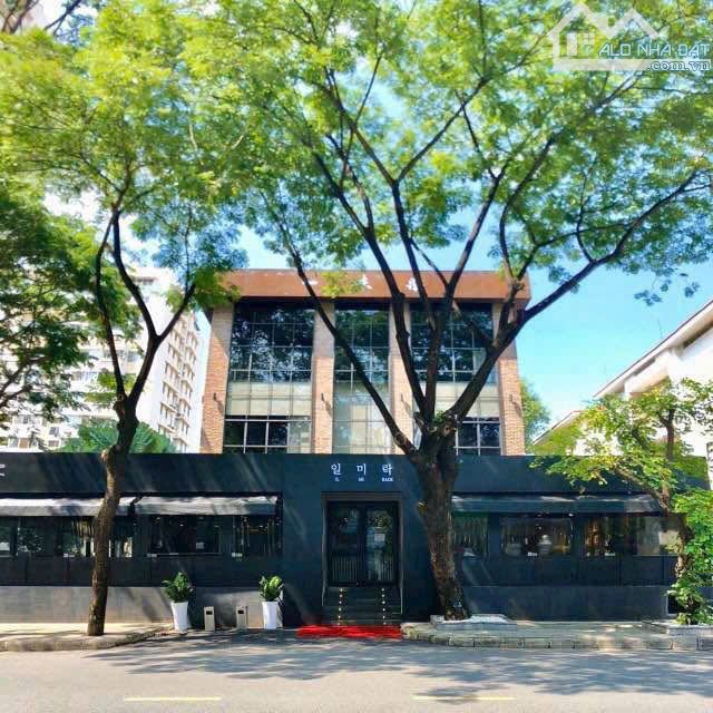 Cho thuê nhà hàng đường Phạm Thái Bường, Quận 7 vị trí cực đẹp