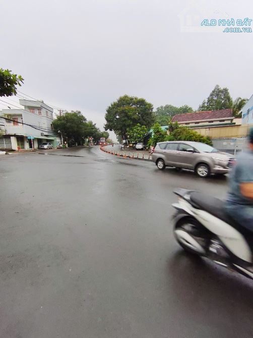 ĐẤT NỀN ĐỐI DIỆN KHU DU LỊCH BỬU LONG