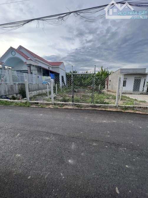 Bán lô đất đường Bùi Ngọc Thu 150m2 giá 1 tỷ 660 - SHR sang tên ngay