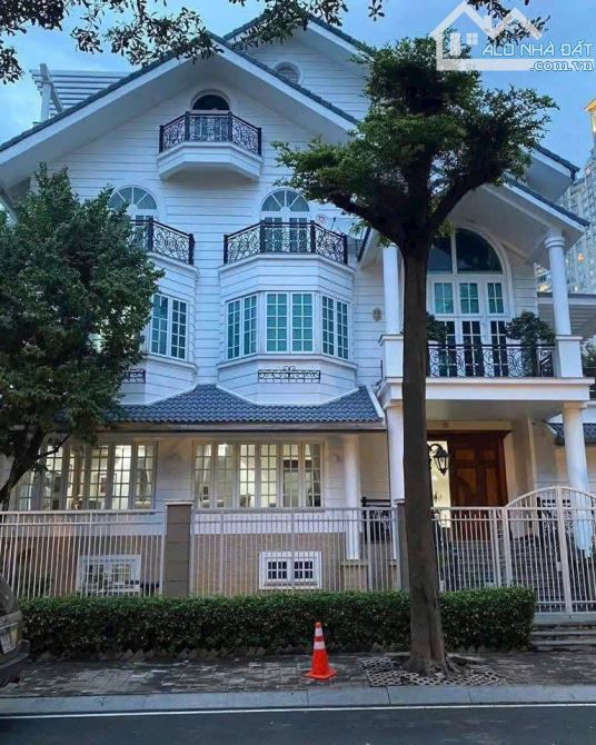 Bán Villas Saigon Pearl hầm 4 lầu 7x21 Nguyễn Hữu Cảnh P22