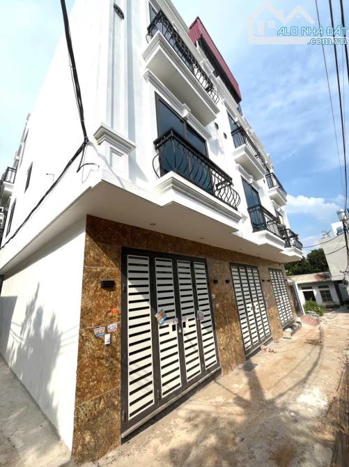 Bán nhà Phụng châu ngõ thông gần trường TDTT ô tô qua nhà 35m.3 tầng.3 Tỷ có TL