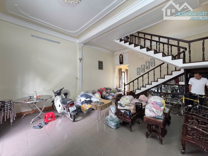 🅿️BÁN NHÀ 3 TẦNG DT 300M2 MẶT TIỀN ĐƯỜNG NGUYỄN TRÃI - TP HUẾ GIÁ SIÊU TỐT CHỈ 1.X TỶ✅