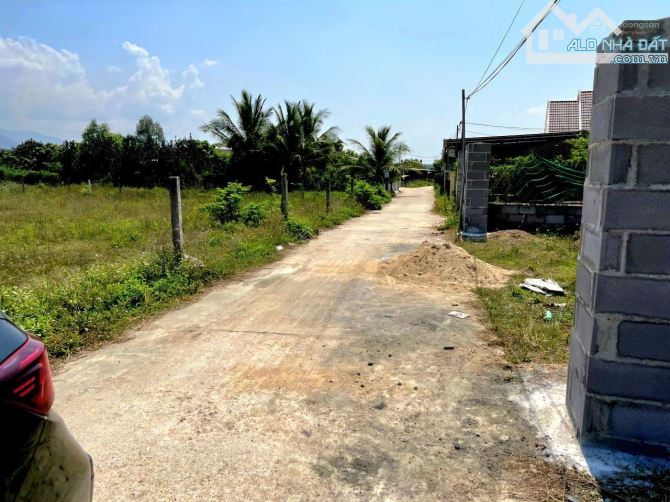 Cần tiền gấp bán rẻ lô bình lộc, Diên Khánh giá rẻ đầu tư, đường ô tô tải, gần hương lộ 39