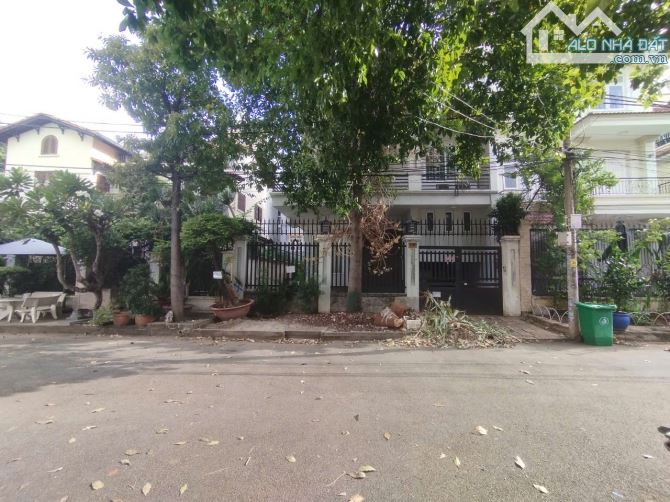Biệt thự ĐỂ LÂU KHÔNG Ở CẦN BÁN GẤP Khu 204 Nguyễn Văn Hưởng Thảo Điền 10x16m.35 tỷ