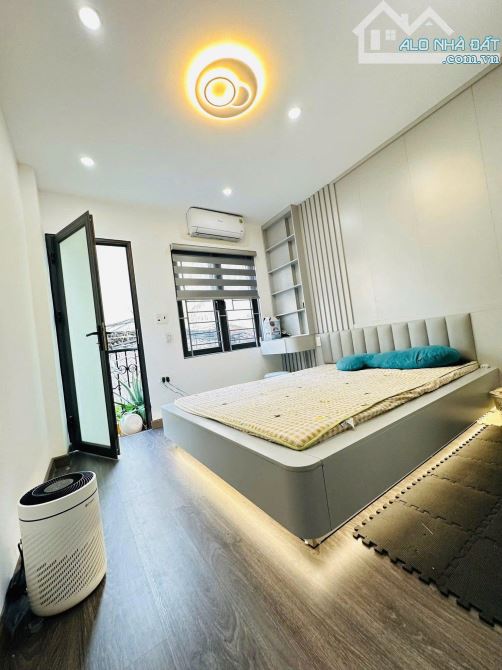 Cho thuê nhà nguyên căn 5 tầng ngõ  Đốc Ngữ, Ba Đình