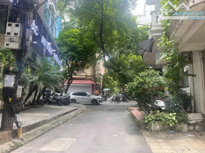 PHỐ HUỲNH THÚC KHÁNG, ĐỐNG ĐA - PHÂN LÔ VỈA HÈ - Ô TÔ DỪNG ĐỖ 24/24 - 68m - Nhỉnh 27 tỷ
