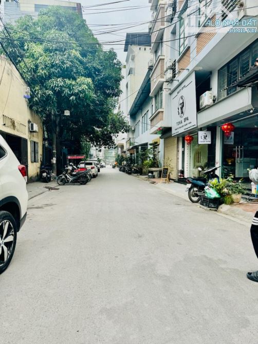 Bán nhà phố Lê Quang Đạo Nam Từ Liêm xe contener đỗ cửa, 120m, lô góc mt 22m. - 3