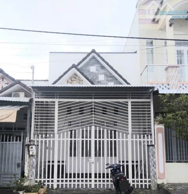‼️Chốt gấp nhà đẹp Hóc Môn,Sổ Hồng Riêng, hẻm 5m,giá 790tr dtich 63m2