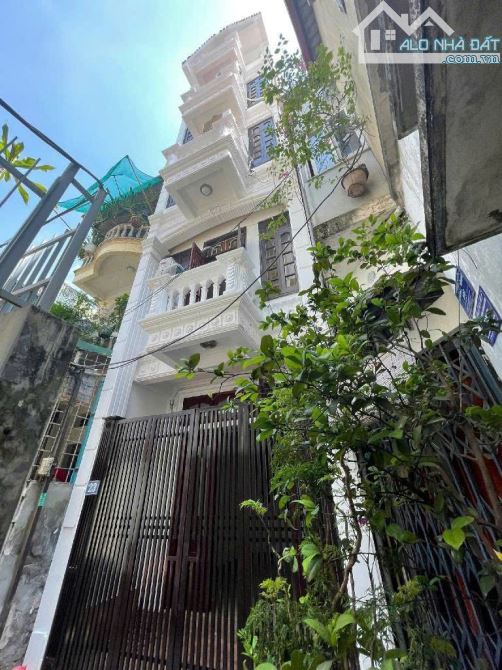 BÁN NHÀ BA ĐÌNH - GẦN LIỄU GIAI - 41M2 x 5 TẦNG - GẦN Ô TÔ TRÁNH, NHÀ ĐẸP, SÂN CỔNG RIÊNG