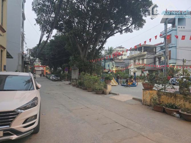 SIÊU PHẨM NHÀ XUÂN ĐỈNH -40m, 6 TẦNG THANG MÁY - Ô TÔ ĐỖ , NGÕ RỘNG 4m, SÁT PHỐ