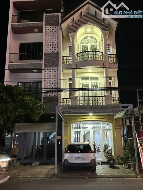 Bán gấp căn nhà mặt tiền B5 KDC Phú Thịnh