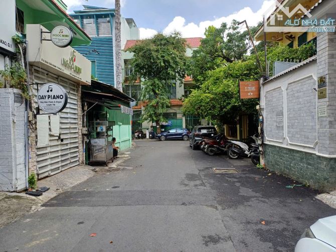 Bán Biệt Thự MT ngay đường Nguyễn Văn Thủ,Quận 1,DT:7mx17m,K/C trệt 3 lầu, Giá chỉ 43 tỷ