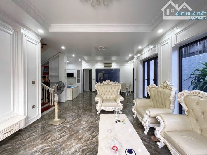 Bán căn biệt Thự 3 tầng khu Sao Đỏ Thành Tô.130m2 ngang 10m giá 11 tỷ gia lộc