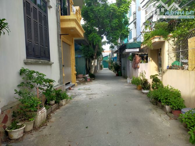 Bán nhà 6 tầng có thang máy view hồ lại yên hoài đức giá rẻ