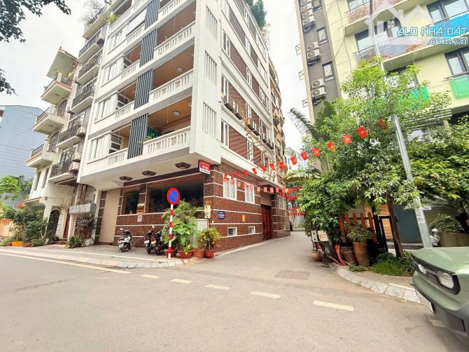 BÁN NHÀ LÔ GÓC SÁT PHỐ VIEW HỒ 28 TỶ 100m 5 TẦNG MT 9m Ô TÔ 4 CHỖ ĐỖ CỬA TRÍCH SÀI TÂY HỒ