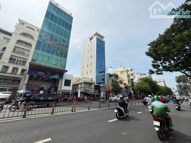 Toà Nhà MT Đinh Tiên Hoàng Q1 - 8x30m - Hầm 8 Tầng - Ngân hàng thuê 370 triệu - Giá 100Tỷ