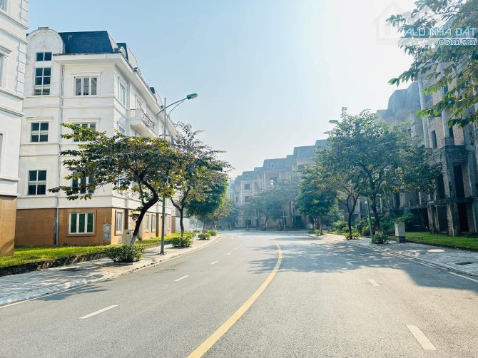 BÁN NHÀ VƯỜN KĐT LIDECO LAI XÁ HOÀI ĐỨC 245M2 x 5T GIÁ 31.5 TỶ