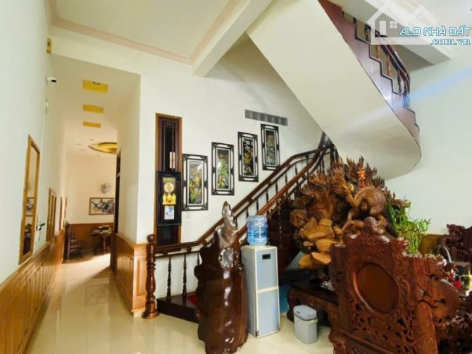 NHÀ MÊ MẶT TIỀN ĐƯỜNG LÊ QUÝ ĐÔN, KHU METRO. DT 6X20, GIÁ 9.6 TỶ