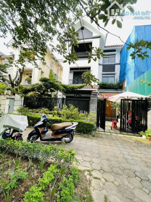 CẦN BÁN BIỆT THỰ CIPUTRA BẮC TỪ LIÊM HÀ NỘI DIỆN TÍCH- 230M