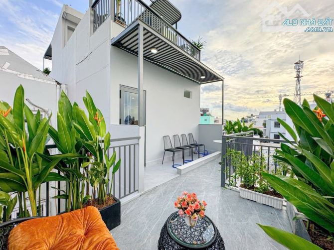 Cần bán gấp! Nhà nở hậu L tài lộc – View ngắm pháo bông cực hiếm!