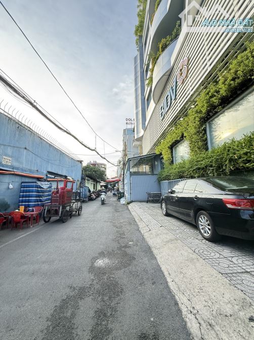 🚗 XE HƠI VÀO TẬN CỬA – NHÀ 5 TẦNG ngay Đường 3/2, Quận 10 giá chỉ 8️⃣.3️⃣tỷ còn TL!