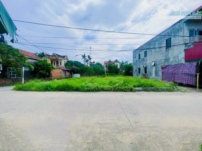 Đất Xã Phú Xuyên mới -Lô góc 2 MT rộng -Trục chính KD 3 ô tô tránh. Dt 101m -2.68tỷ