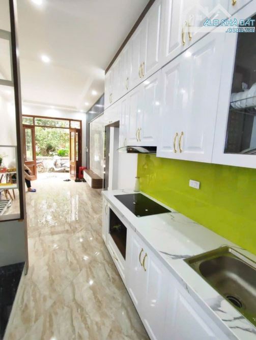 Bán nhà An Khánh 10m ô tô tránh dừng đỗ nhà mới đẹp nở hậu