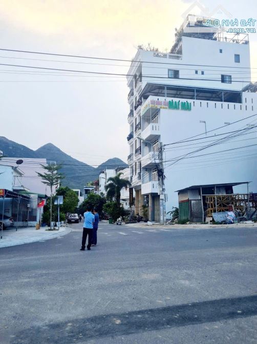 Bán lô đất mặt tiền đường Lê Văn Miến - Khu Đông Mương Hòn Xện, Vĩnh Hòa, Nha Trang