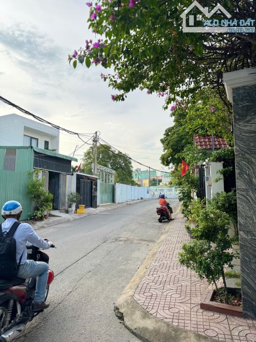 Bán Nhà 1 Trệt 2 Lầu Đường 8 Tăng Nhơn Phú B Gần Trường Hoa Lư - 11