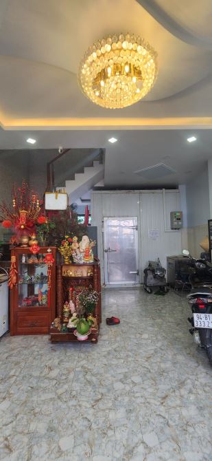 BÁN NHÀ 4 TẦNG SIÊU ĐẸP - GIÁP QUẬN 7 - Ô TÔ NGỦ TRONG NHÀ- NHỈNH 6 TỶ . - 1