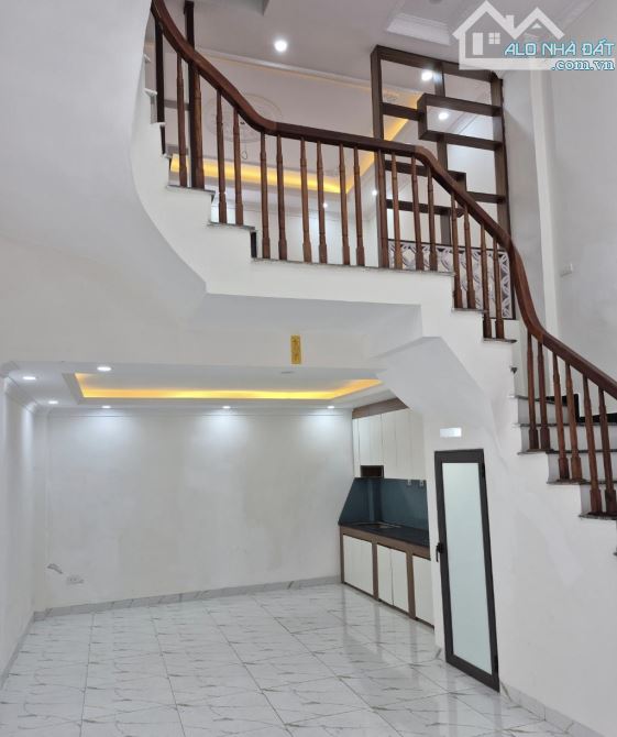 Chỉ hơn 5 tỷ ! Bán nhà mới, xây độc lập, 54m2 x 5 tầng tại Đông Mỹ, Thanh Trì - 1