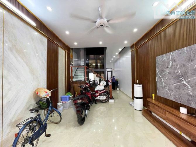 Hxóm bán nhà Phan Đình Giót, La Khê, Hà Đông, 37m 5 tầng Thang Máy, Ô tô đỗ cửa, giá 6.8t - 1