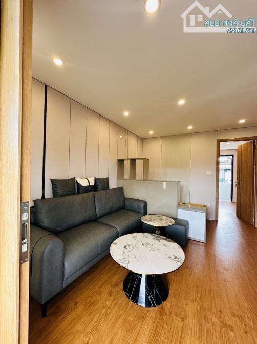 3.225 tỷ bán căn hộ tập thể Quỳnh Mai diệntích 70m2, căn hộ thiết kế 3 phòng ngủ, đầy đủ n - 1