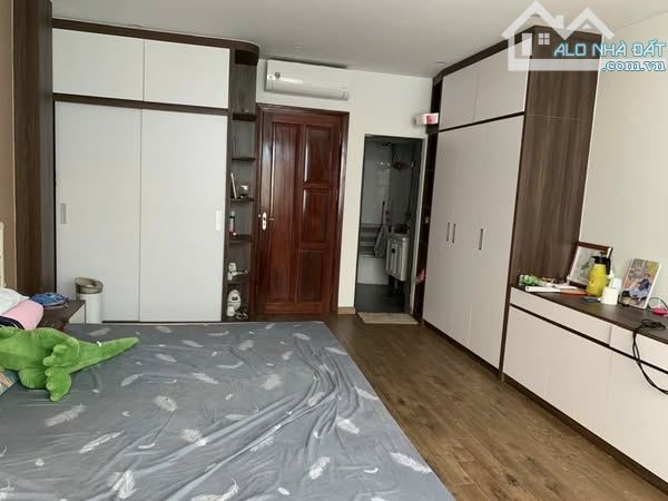 Bán nhà 38m² La Khê giáp KĐT Ngô Thì Nhậm, tiện ích bao quanh, giá rẻ, về ở ngay - 1