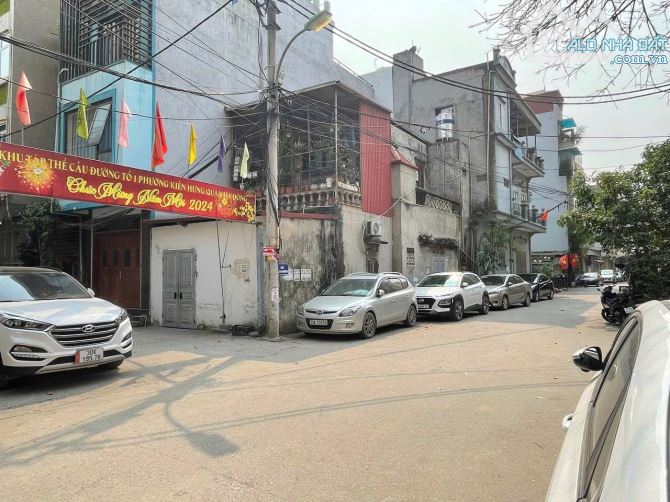 BÁN GẤP ĐẤT KIẾN HƯNG CỰC HIẾM - GÓC 2 MẶT TIỀN - Ô TÔ TRÁNH 65m2 MT13m 10.9 tỷ CTL - 1