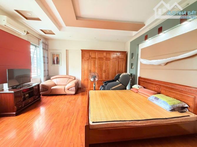 MẶT PHỐ CỔ LINH 29 TỶ DT 87M MT 5M 5T Ô TÔ TRÁNH KINH DOANH - 1